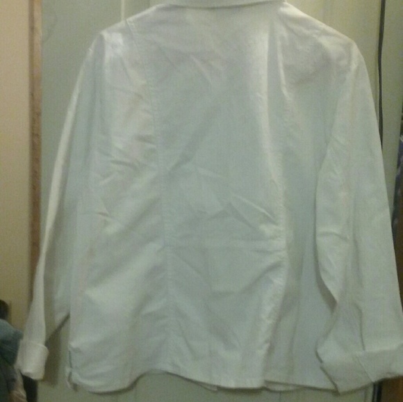 White jean jacket - Picture 2 of 3